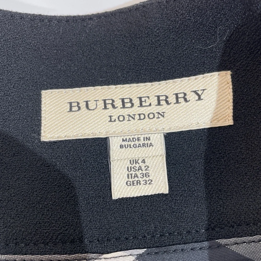 Burberry London Pencil Skirt Size 2 Black Lined EUC